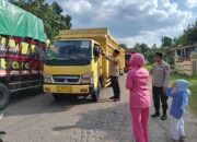 Bagi Taqjil Polsek Mandiangin di Barengi Edukasi pada Warga Akan Menjaga Kamtibmas dan Tertib Berlalulintas.