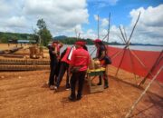 Pelaksanaan Ritual Adat Penurunan Panjang / Tempayan Di Jetty PT.BKB ,Berjalan Dengan Baik dan Lancar