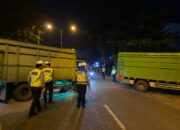 SAT LANTAS POLRES SAROLANGUN DAN DISHUB MENERTIBKAN KENDARAAN BATUBARA YANG MELANGGAR JAM OPERASIONAL