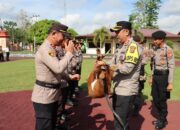 Kapolres Sarolangun AKBP Budi Prasetya, S.IK, M. Si Serahkan Hadiah Kambing Kepada Ka Pos Pam Ops Ketupat.