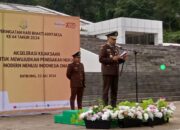 Kejari Sanggau Menjadi Inpektur Upacara HBA Ke 64 di Perbatasan Entikong