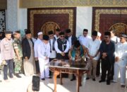 118 Personel Polres Sekadau Amankan Peresmian Masjid Agung Sultan Anum
