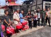 Polisi dan Dinas Sosial Menyalurkan Bantuan Lima Keluarga Korban Kebakaran