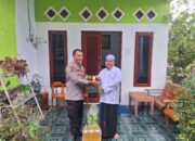 Kapolres Sekadau Kunjungi Kediaman Ketua MUI Dalam Rangka Silahturahmi Ramadhan