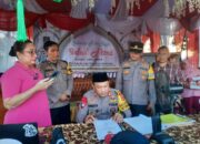 Kapolres Sarolangun serta ketua Bhayangkari Cab Sarolangun kunjungi Pospam/PosYan Ops ketupat 2025.