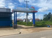 Diduga Kuat Langgar Aturan Warga Harapkan Pihak Terkait Tertibkan Gapura Astro Mandiri Residence