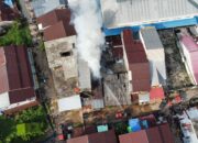 Sungai Pinyuh Membara, Tiga Rumah Satu Ruko Hangus Terbakar