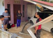 Kecelakaan Tunggal di Batang Tarang, Minibus Tabrak Rumah Akibat Hindari Hewan