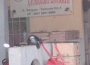 Penambangan Pasir Sanggau:Longsor Mengintai Jalan Raya Entakai, Izin Bodong Warga Resah!