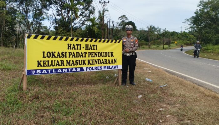 Polres Melawi Pasang Spanduk Himbauan di Lokasi Rawan Kecelakaan dalam Rangka Operasi Keselamatan Kapuas 2026