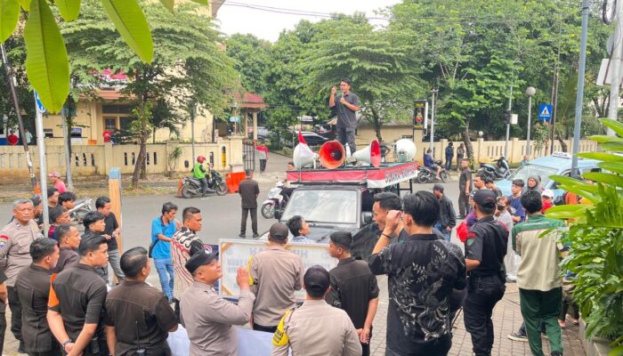 Jakarta Bergejolak: Ratusan Massa Konawe Utara Kepung PT Kembar Emas Sultra, Ledakkan Tuntutan Dugaan Tambang Ilegal dan Perambahan Hutan