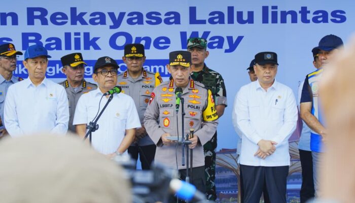 Pimpin One Way Nasional Arus Balik Lebaran, Kapolri ke Pemudik: Utamakan Keselamatan