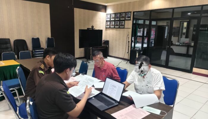 Kejari Bengkayang Tahan PPK Proyek Jalan Lambau, Kerugian Negara Capai Rp1 Miliar