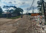 Usai Viral di Media, Jalan Pemda 2 Mekar Baru Bakal Segera Diperbaiki, Kontainer Sampah Juga Akan Dipindahkan