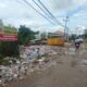 Penumpukan Sampah di Jalan Pemda 2 Mekar Baru: Antara Janji Pemindahan dan Keresahan Warga