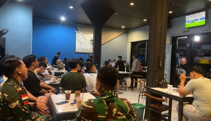 Memperkuat Komunikasi Sosial dengan Warga, Kodim 1204/Sanggau Gelar Nonton Bareng Piala Dunia