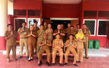 ASN Kecamatan Mukok Lepas Purna Tugas S. Aleng, Penuh Haru dan Penghargaan atas Pengabdian