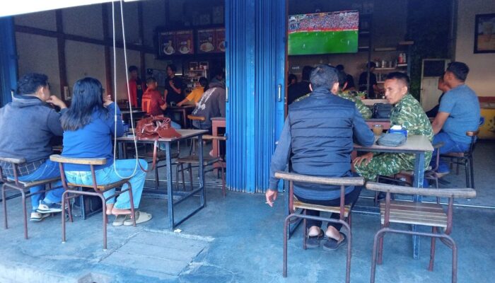 Kodim 1204/Sanggau Laksanakan Nobar Piala Dunia, Portugal Kalahkan Kroasia 2-1