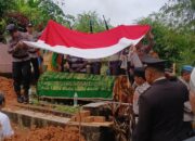 Wakapolres Sanggau Pimpin Upacara Pemakaman Kedinasan Aiptu Eko Karyandi, Wujud Penghormatan atas Dedikasi Seorang Bhayangkara