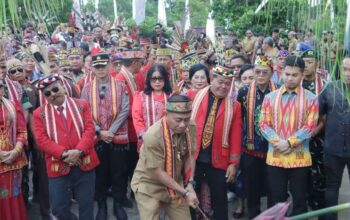 Wakapolres Sanggau Hadiri Pembukaan Gawai Adat Dayak Nosu Minu Podi XXII, Wujud Sinergi Polri Mengawal Pelestarian Budaya dan Persatuan