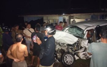 Tabrakan Truk Tangki dan Minibus di Tayan Hulu, Polisi Lakukan Penanganan Cepat dan Evakuasi Korban