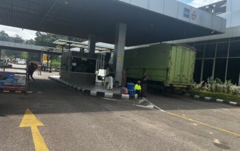 Bea Cukai Entikong Fasilitasi Ekspor Perdana 40 Ton Bahan Peledak PT Dahana ke Malaysia