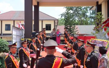 Gerbang Pedang Pora Menjadi Simbol Akhir Pengabdian AKBP Sudarsono di Polres Sanggau