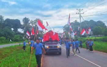 BAIS TNI Kibarkan 5.000 Bendera Merah Putih di Batas Negara Kalbar