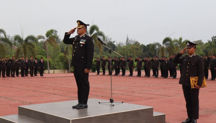 Pengibaran Bendera Merah Putih HUT ke-81 RI Digelar di Polres Bangka Barat