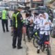 Satlantas Polres Bengkayang Bagikan 100 Masker untuk Pengguna Jalan